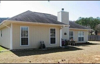 813 SE Halstead Ct in Huntsville, AL - Building Photo - Building Photo