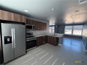 103 E Central Ave in Temple, TX - Building Photo - Building Photo