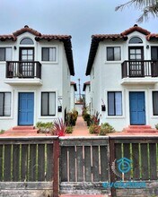 4929-4933 Santa Cruz Ave in San Diego, CA - Building Photo - Building Photo