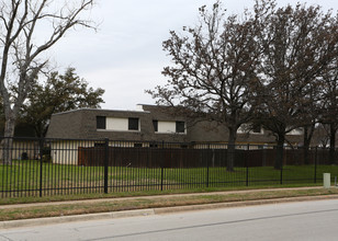 South Fork Townhomes in Fort Worth, TX - Building Photo - Building Photo