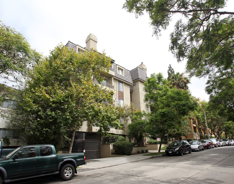 Kiowa Apartments in Los Angeles, CA - Building Photo