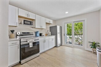 637 S Orlando Ave in Cocoa Beach, FL - Building Photo - Building Photo