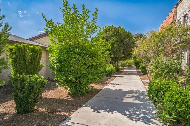 3921 Torsby Pl in Las Vegas, NV - Building Photo - Building Photo