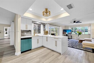 5706 Guava Dr in Tamarac, FL - Building Photo - Building Photo