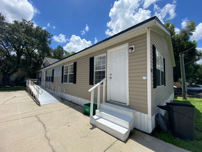 property at 1504 Carlisle Dr