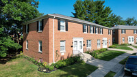 5607 Selby Ct in Worthington, OH - Foto de edificio - Building Photo