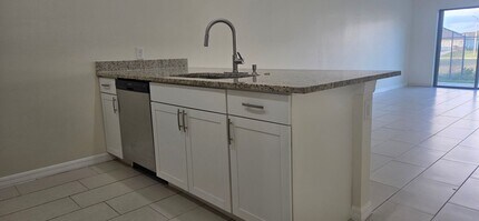 1317 Nelson Rd N in Cape Coral, FL - Building Photo - Building Photo