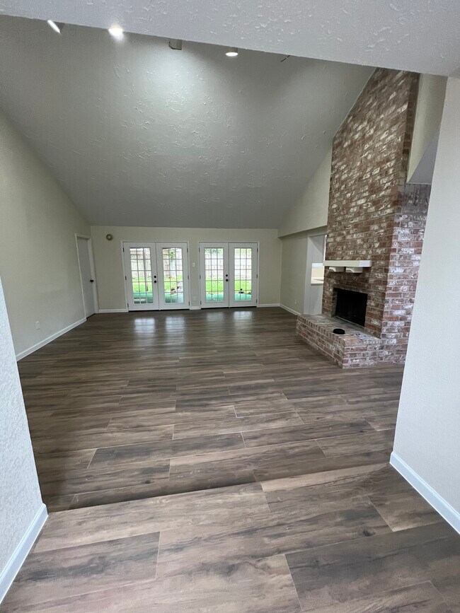 711 Leicester Ln photo'