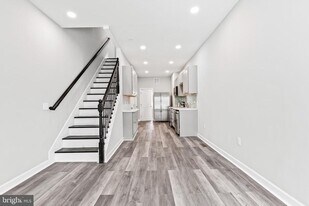 2638 E Monument St in Baltimore, MD - Building Photo