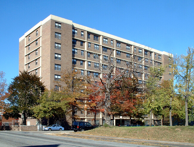 Federation Apartments in Paterson, NJ - Foto de edificio - Building Photo