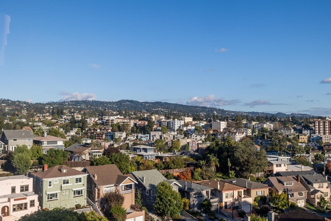 491 Crescent in Oakland, CA - Building Photo - Building Photo