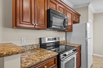 11905 Sturbridge Ln in Wellington, FL - Building Photo - Building Photo