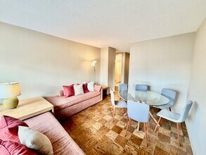 65 E India Row in Boston, MA - Foto de edificio - Building Photo