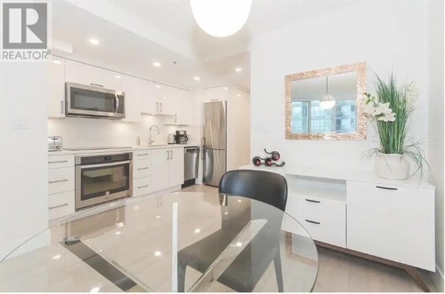 property at 555-1555 Jervis St