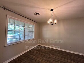 241 Rossitter St in Shreveport, LA - Foto de edificio - Building Photo