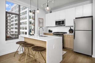 Eleven33 in Oak Park, IL - Building Photo