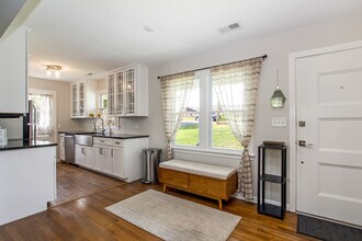 2158 Brookview Dr, Unit A in Nashville, TN - Building Photo - Building Photo