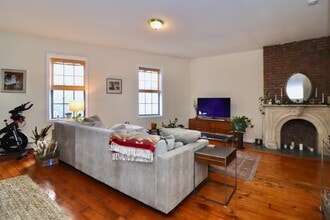 260 Newark Ave in Jersey City, NJ - Building Photo - Building Photo