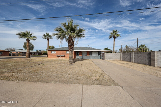 2340 W Osborn Rd in Phoenix, AZ - Building Photo - Building Photo