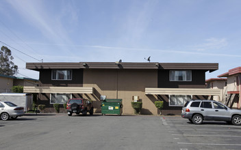 Manon Garden Apartments in Hayward, CA - Building Photo - Building Photo