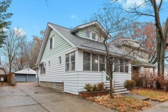 575 E Lewiston Ave in Ferndale, MI - Building Photo - Building Photo