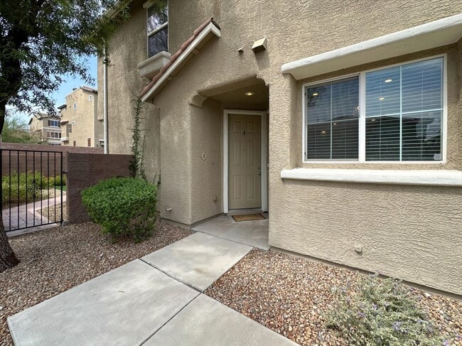 1323 Grass Creek Ave in Henderson, NV - Building Photo - Building Photo