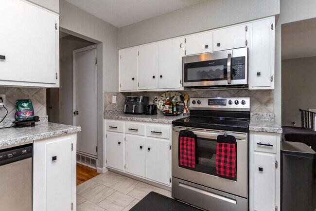 261 Harvard St in Colorado Springs, CO - Building Photo - Building Photo
