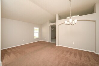 30801 Tremont Dr in Zephyrhills, FL - Building Photo - Building Photo