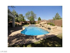 916 Viscanio Pl in Las Vegas, NV - Building Photo - Building Photo