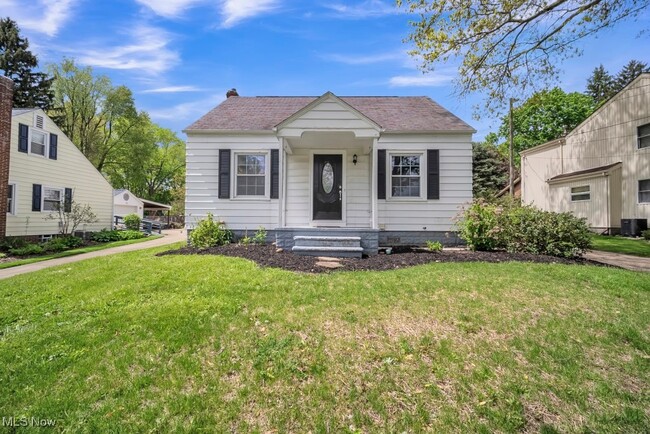 property at 1215 Sunford Ave SE