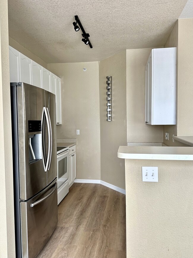 8412 S Holland Ct, Unit #207 in Littleton, CO - Building Photo - Building Photo