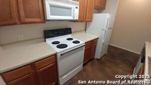 10619 Mathom Landing in Universal City, TX - Building Photo - Building Photo