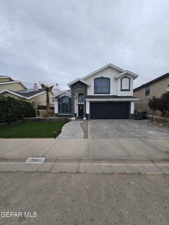 12661 Paseo Rosannie Ave in El Paso, TX - Building Photo