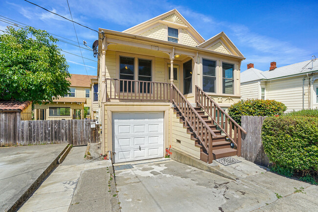 5553 Vallejo St in Oakland, CA - Building Photo - Building Photo