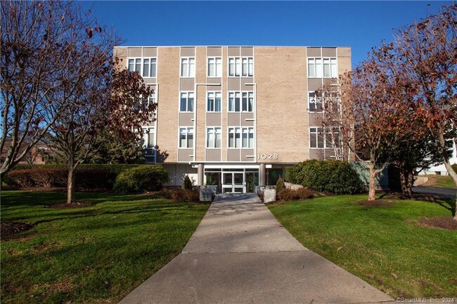 property at 1028 Farmington Ave