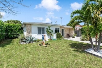 550 SW 69th Ave in Miami, FL - Building Photo - Building Photo