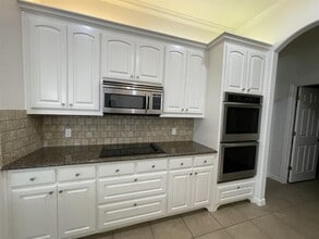 8110 Silver Spur Dr in Arlington, TX - Building Photo - Building Photo