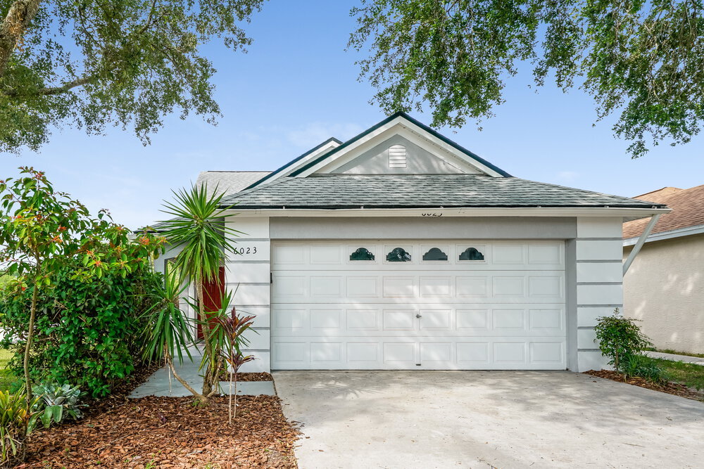 6023 Sand Key Ln in Wesley Chapel, FL - Foto de edificio