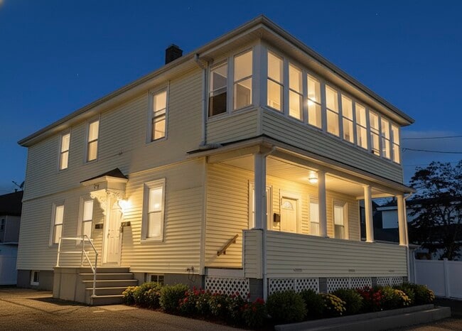 36 Ferncliff Ave, Unit 2