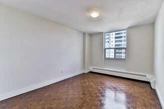 70 Cambridge Ave in Toronto, ON - Building Photo - Building Photo