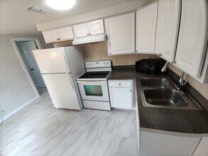 5434 11th Ave in Ft. Myers, FL - Building Photo - Building Photo