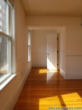 254 Newbury St in Boston, MA - Building Photo - Building Photo