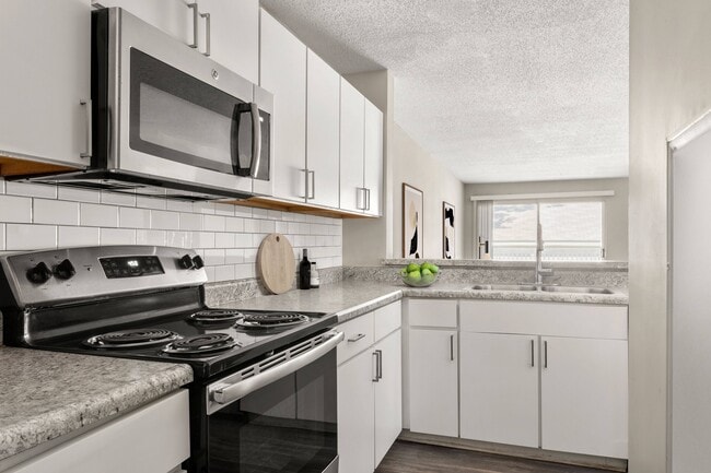 Crosstown at Chapel Hill in Chapel Hill, NC - Building Photo - Building Photo