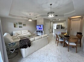 16050 Via Solera Cir in Ft. Myers, FL - Building Photo