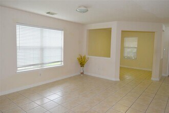 13018 Hill Canyon Ln in Houston, TX - Building Photo - Building Photo