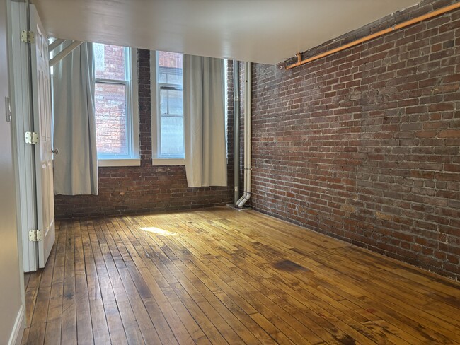124 Washington St, Unit 301 in Providence, RI - Building Photo - Building Photo