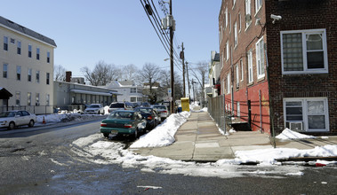 330-338 E 23rd St in Paterson, NJ - Building Photo - Building Photo