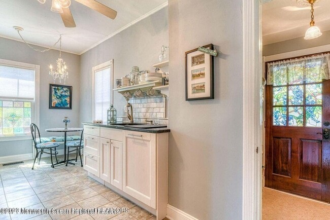 131 Cookman Ave in Ocean Grove, NJ - Building Photo - Building Photo