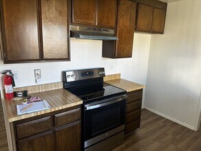 308 Mountain Ct in Brea, CA - Building Photo - Building Photo