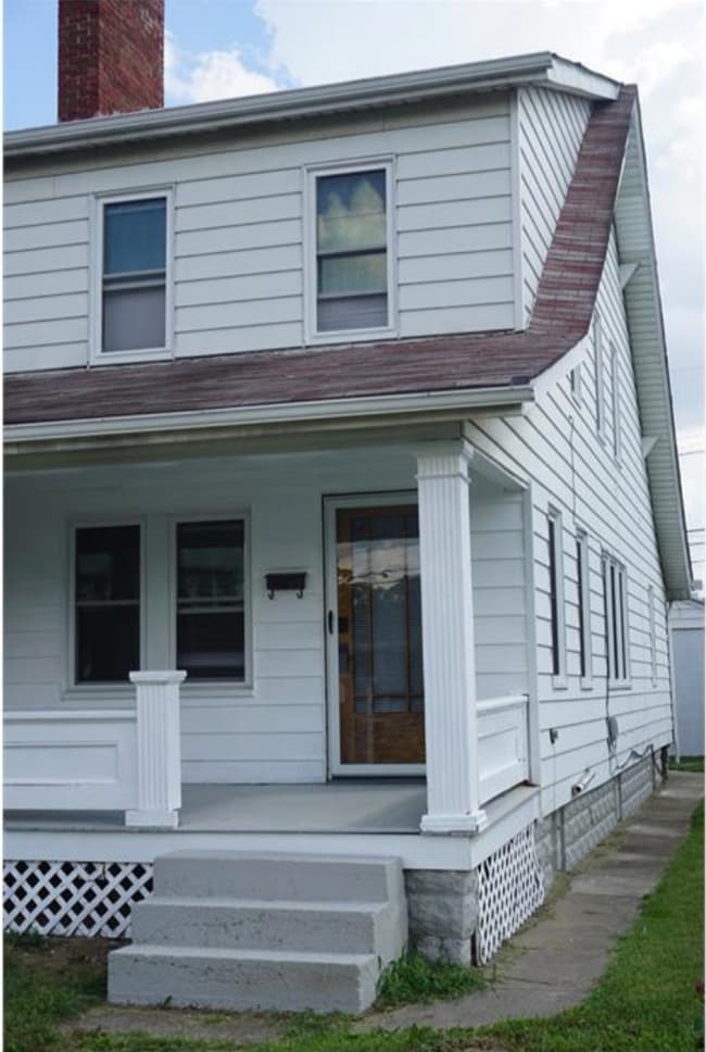 property at 1383 E Hudson St